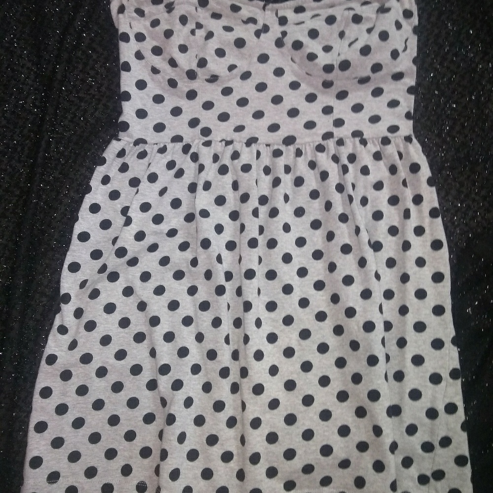 Cute polka dot strapless dress